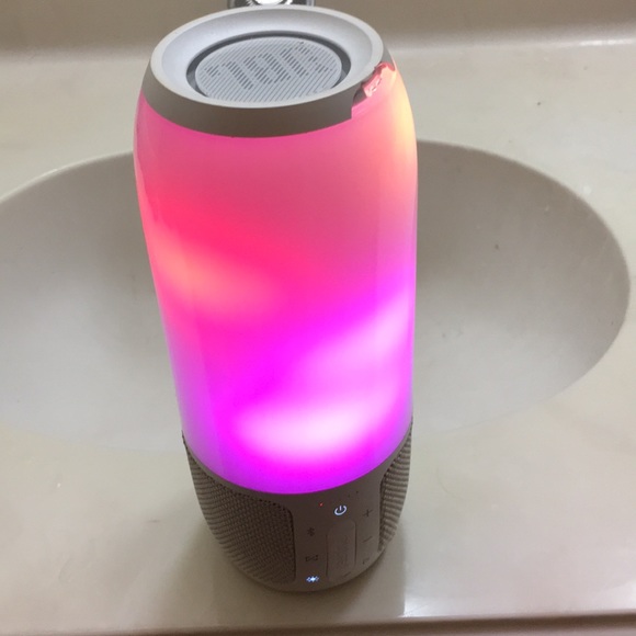 Jbl pulse 3. (Bluetooth speaker) - Picture 3 of 4